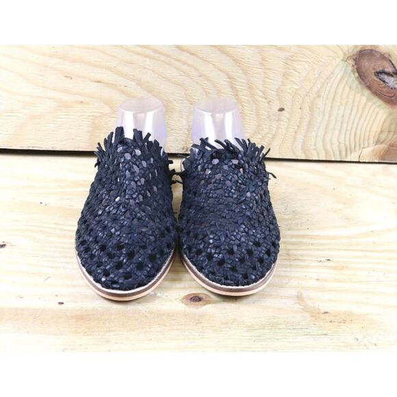 Free People Sandals 11 Black Mirage Woven 41 Mules Fringe Slides New - Picture 2 of 8
